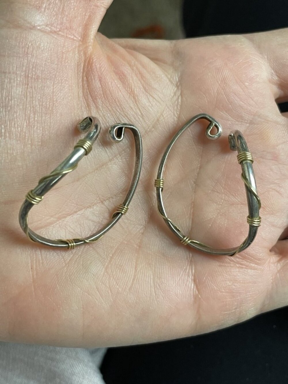 Vintage BARBARA BARNETT Sterling Silver Wire Wrapped Hoop HOOKER Earrings Signed - Picture 6 of 10